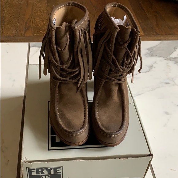 Frye Parker Fringe Boot - Picture 5 of 8